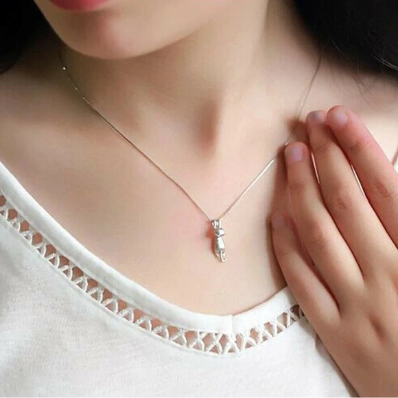 .925 sterling silver Cat Pendant and chain 18in included - Picture 4 of 7